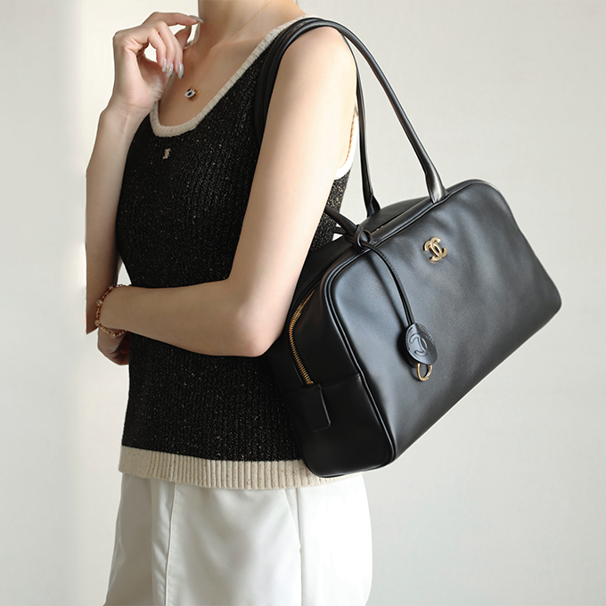 chanel large smooth calfskin bowling shoulder bag